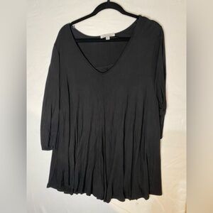 Green Envelope Black V-Neck Tunic